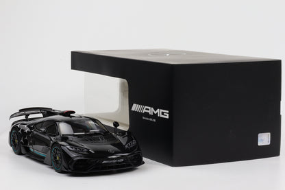 1:18 Mercedes-Benz AMG One Race Version C298 Obsidianschwarz NZG Dealer