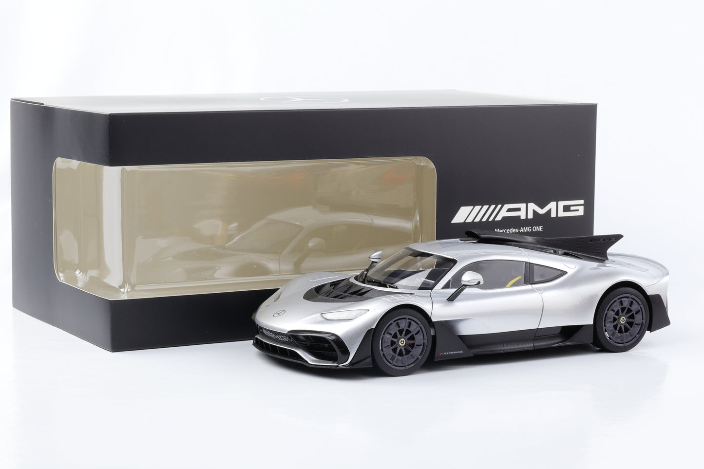 1:18 Mercedes-Benz AMG One C 298 hightechsilber NZG Dealer