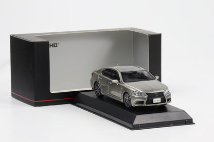 1:43 Kyosho Lexus LS460 F Sport Limousine Sonic Titanium 2015 03659T