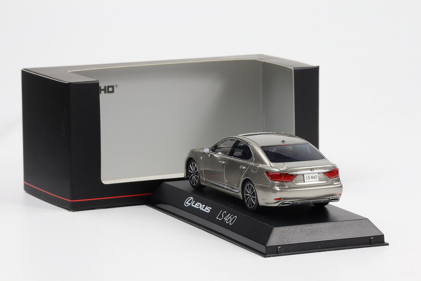 1:43 Kyosho Lexus LS460 F Sport Limousine Sonic Titanium 2015 03659T