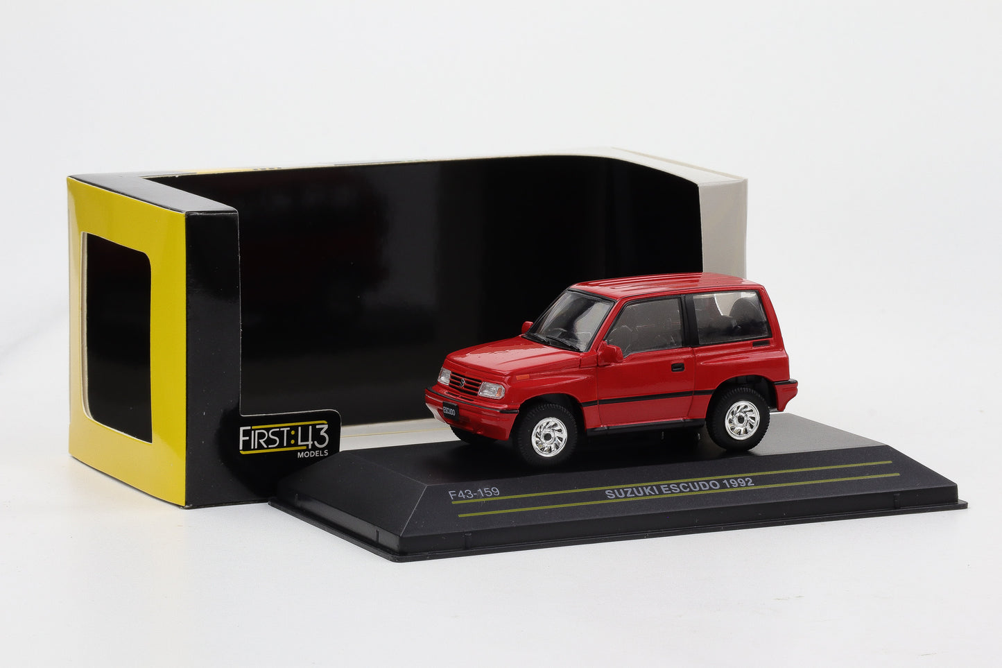 1:43 First43 Suzuki Escudo RHD rot 1992 F43-159 diecast