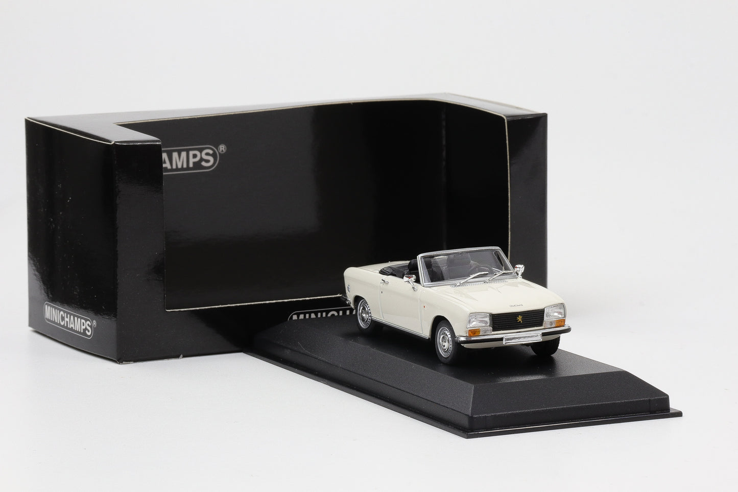 1:43 Minichamps Peugeot 304 Cabriolet 1972 Blanc Alaska / White