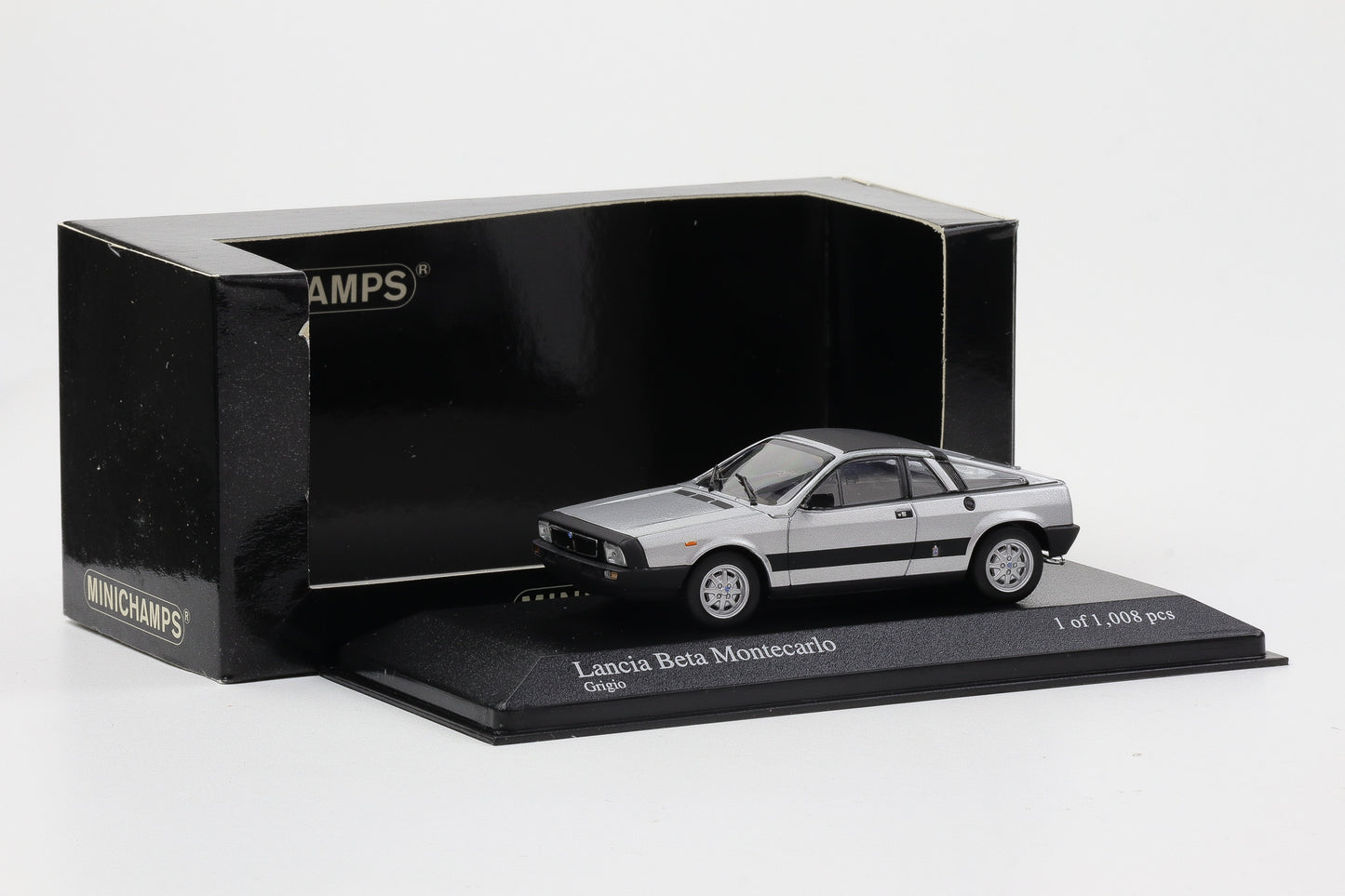 1:43 Minichamps Lancia Beta Montecarlo 1980 Grigio / Silber