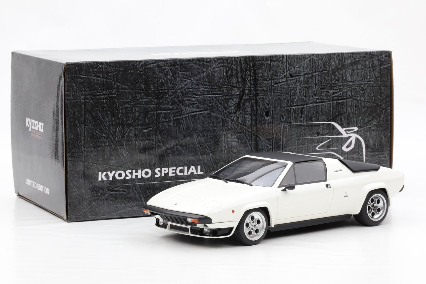 1:18 Kyosho Lamborghini Silhouette Red KS18513W resin closed