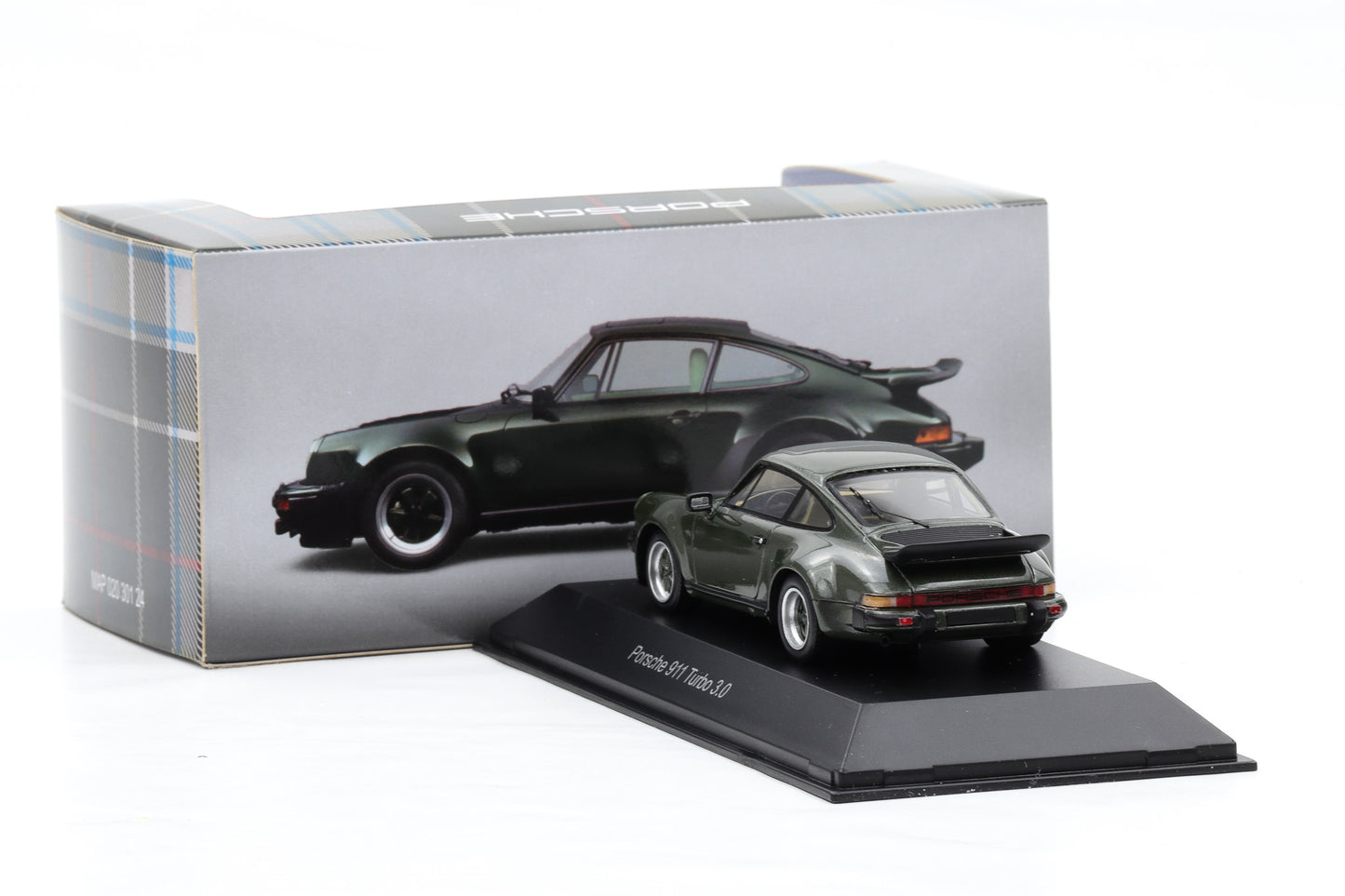 1:43 Spark Porsche 911 Turbo 3.0 Coupe Ferry Oakgreen metallic Museum MAP