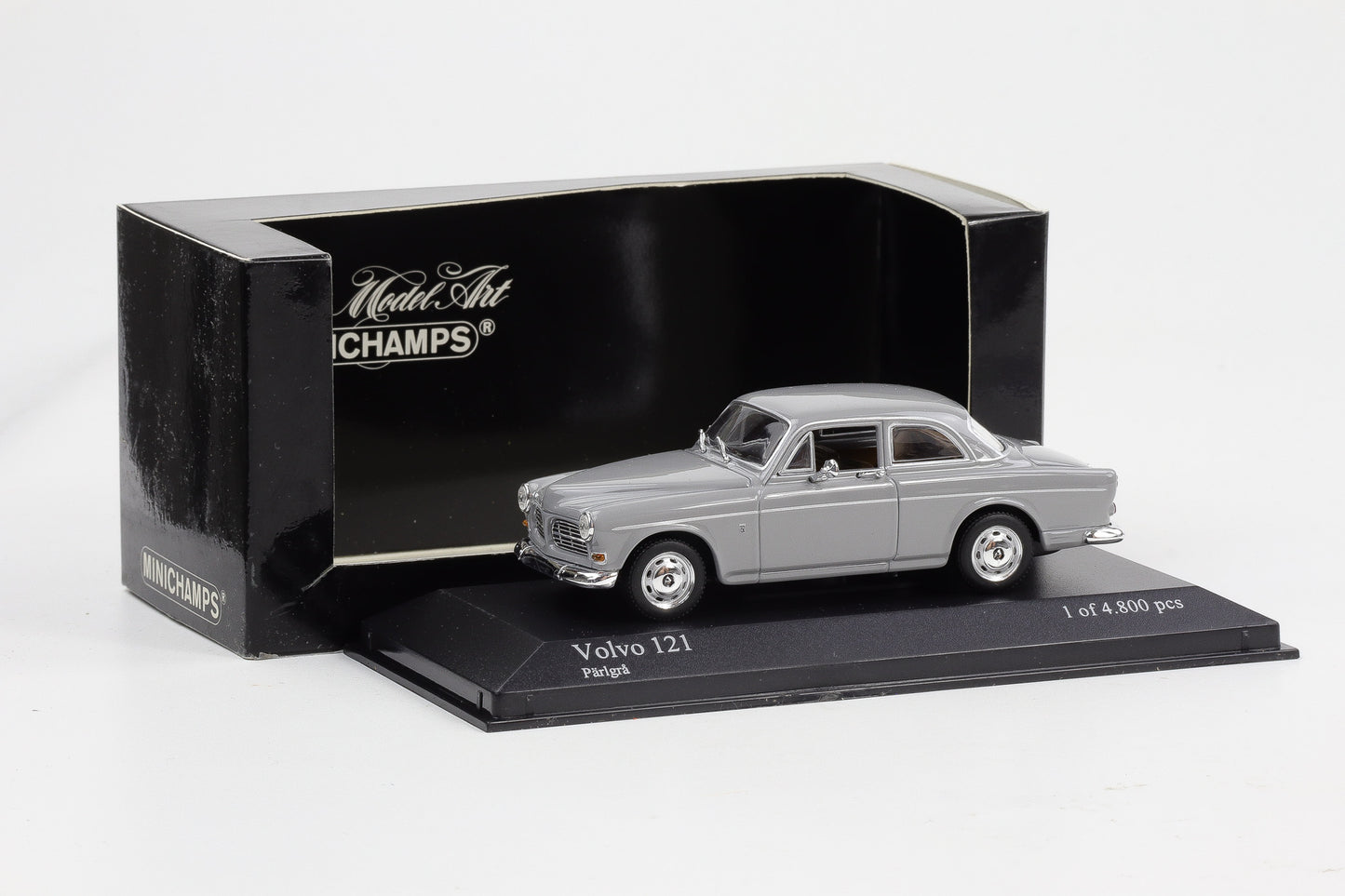 1:43 Minichamps Volvo Amazon 121 grau / Pärlgra