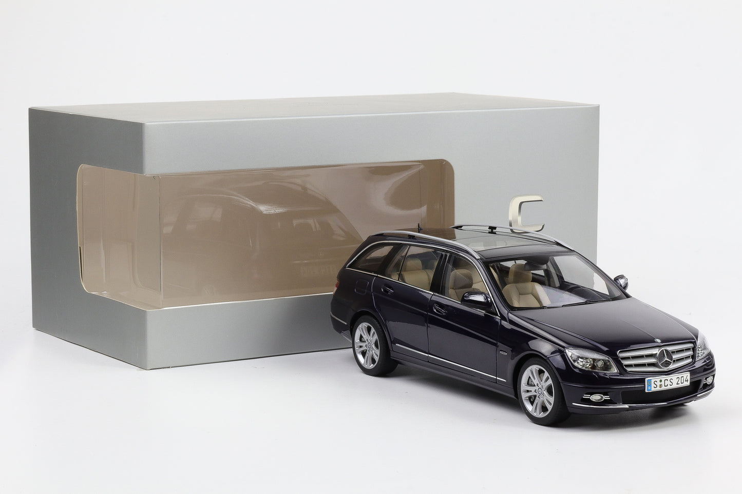 1:18 Autoart Mercedes-Benz C-Klasse S204 T-Modell Tansanitblau 2007