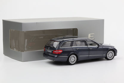 1:18 Minichamps Mercedes-Benz E-Klasse S212 T-Modell Tenoritgrau metallic