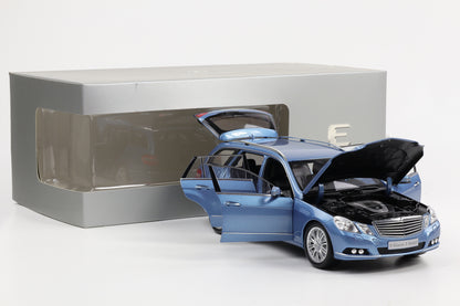 1:18 Minichamps Mercedes-Benz E-Klasse S212 T-Modell Indigolith metallic 2009