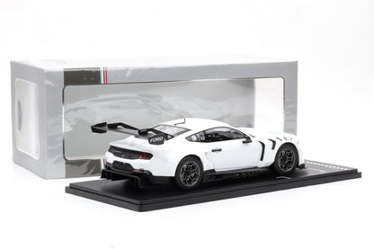 1:18 IXO Ford Mustang GT3 Racing Spec Plain Body Version 2024 + Vitrine
