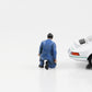 1:24 Figure Auto Mechanic Jerry Kneeling Screwdriver American Diorama Figures