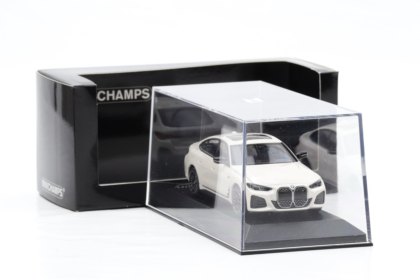 1:43 Minichamps BMW i4 M50 Mineralweiß metallic 2022