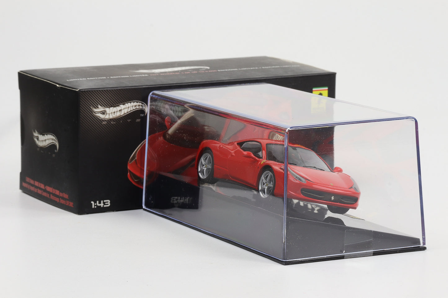1:43 Hot Wheels Elite Ferrari 458 Italia rot X5502