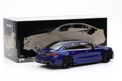1:18 Minichamps BMW M5 2024 (G90) 2024 blau metallic full opening