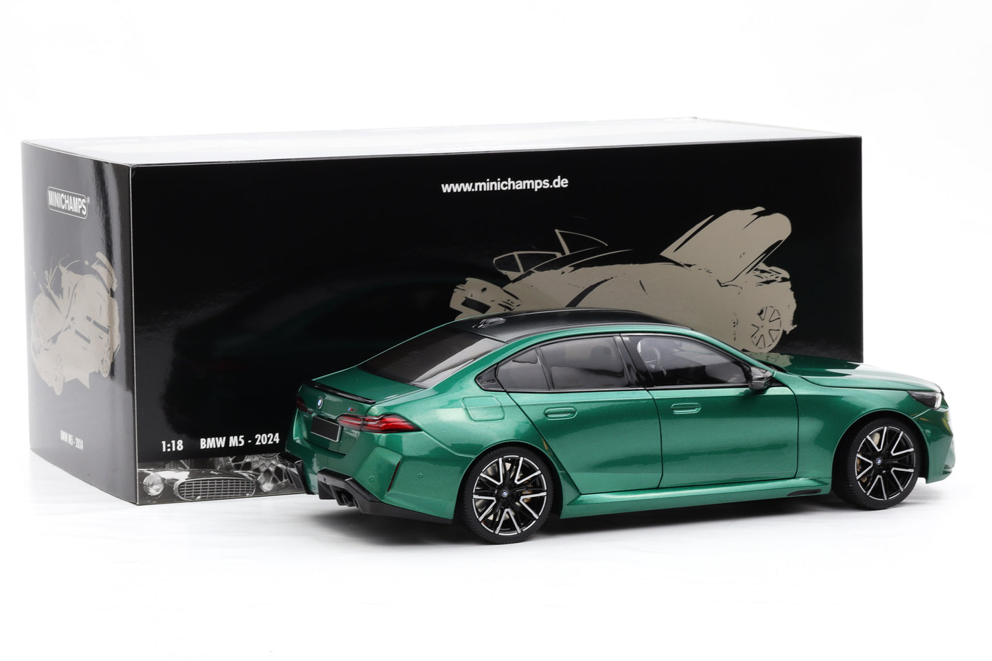 1:18 Minichamps BMW M5 2024 (G90) 2024 green metallic full opening