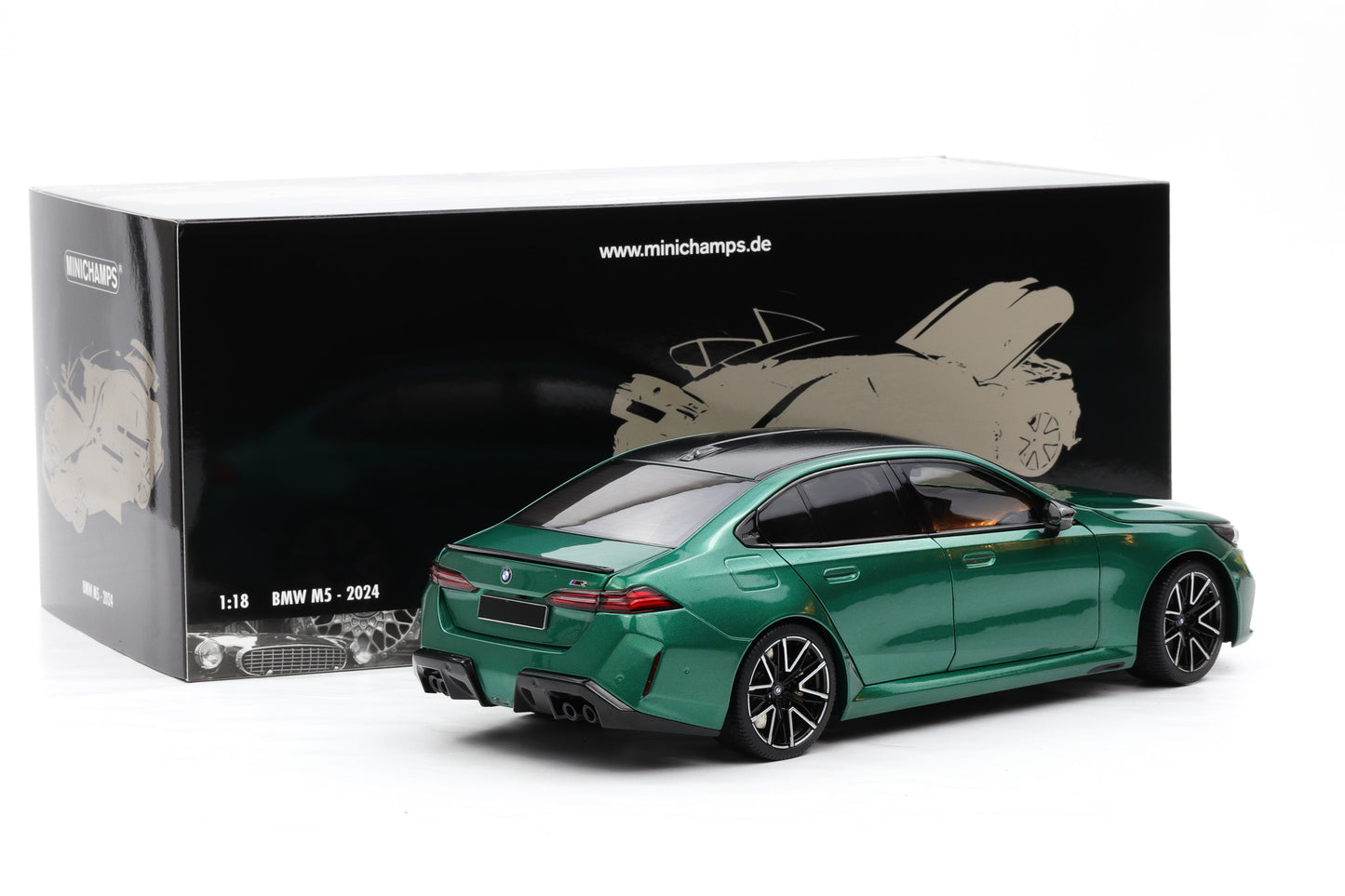 1:18 Minichamps BMW M5 2024 (G90) 2024 green metallic full opening