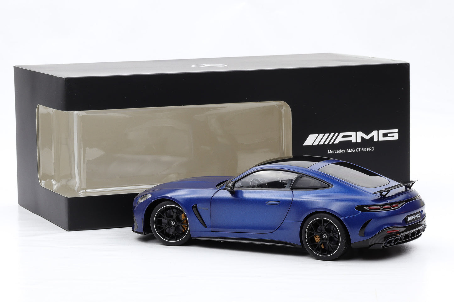 1:18 Mercedes-Benz AMG GT 63 PRO MANUFAKTUR spectralblau magno NZG Dealer
