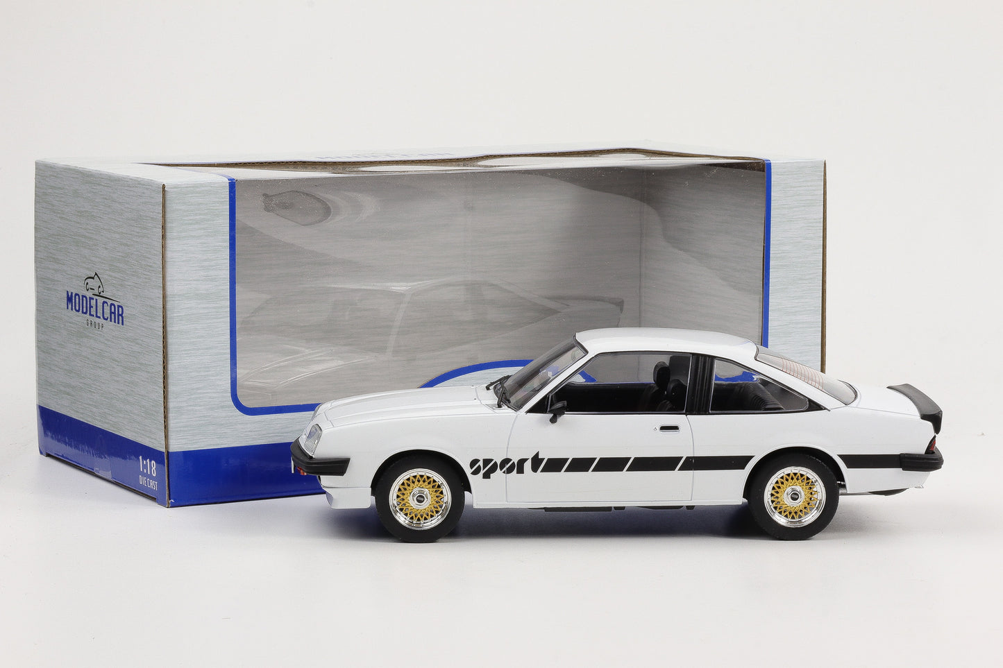 1:18 Opel Manta B Sport 1980 weiß mit Schriftzug 1:18 MCG diecast