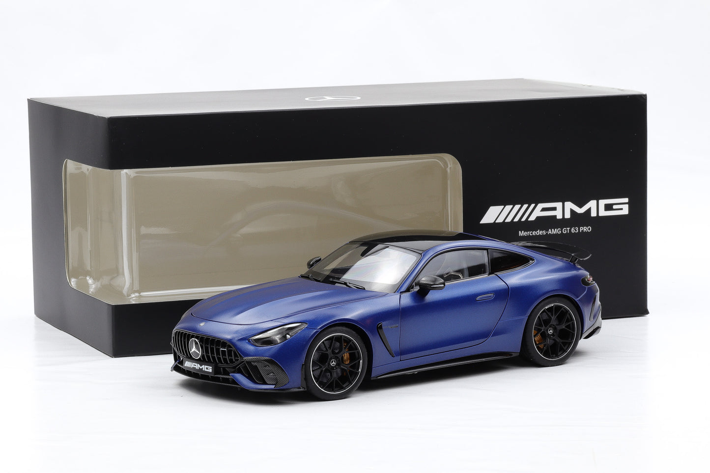 1:18 Mercedes-Benz AMG GT 63 PRO MANUFAKTUR spectralblau magno NZG Dealer