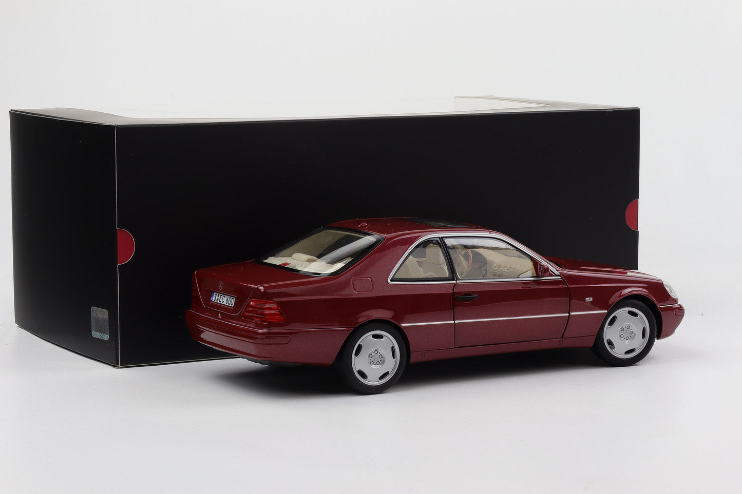1:18 Norev Mercedes-Benz CL 600 Coupe C140 V12 almandinrot metallic Dealer