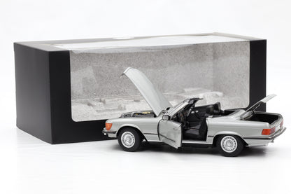 1:18 Mercedes-Benz 450 SL R107 Hard/Softtop astral silver metallic Norev Dealer