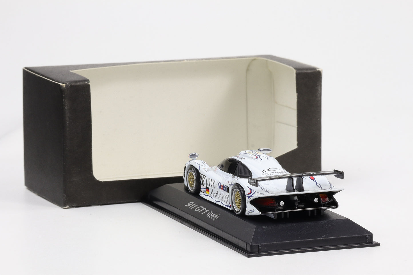 1:43 Minichamps Porsche GT1 Black Window Winner 24H Le Mans 1998 WAP