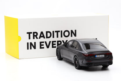 1:18 NZG Mercedes-Benz AMG E 53 Hybrid 4Matic+ (W214) 2024 graphitgrau magno
