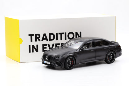 1:18 NZG Mercedes-Benz AMG E 53 Hybrid 4Matic+ (W214) 2024 graphitgrau magno