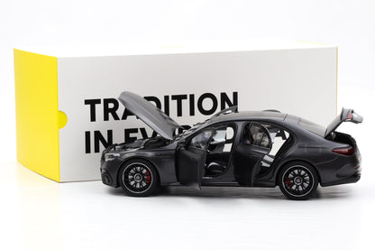 1:18 NZG Mercedes-Benz AMG E 53 Hybrid 4Matic+ (W214) 2024 graphitgrau magno