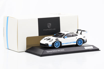 1:43 بورش 911 992 GT3 RS إصدار خاص IAA 2023 أبيض-أزرق سبارك ديلر