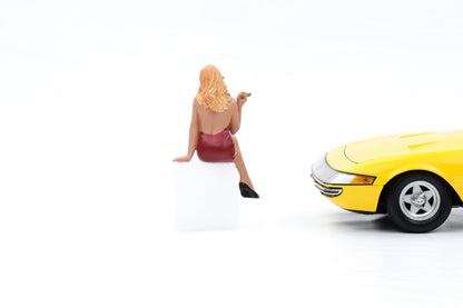 1:18 American Diorama 70`s Figur Frau blond mit Zigarre AD-77454