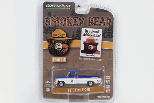 1:64 Greenlight 1976 Ford F-250 Smokey Bear