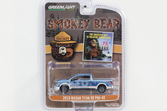1:64 Greenlight 2019 Nissan Titan XD Pro-4X Smokey Bear