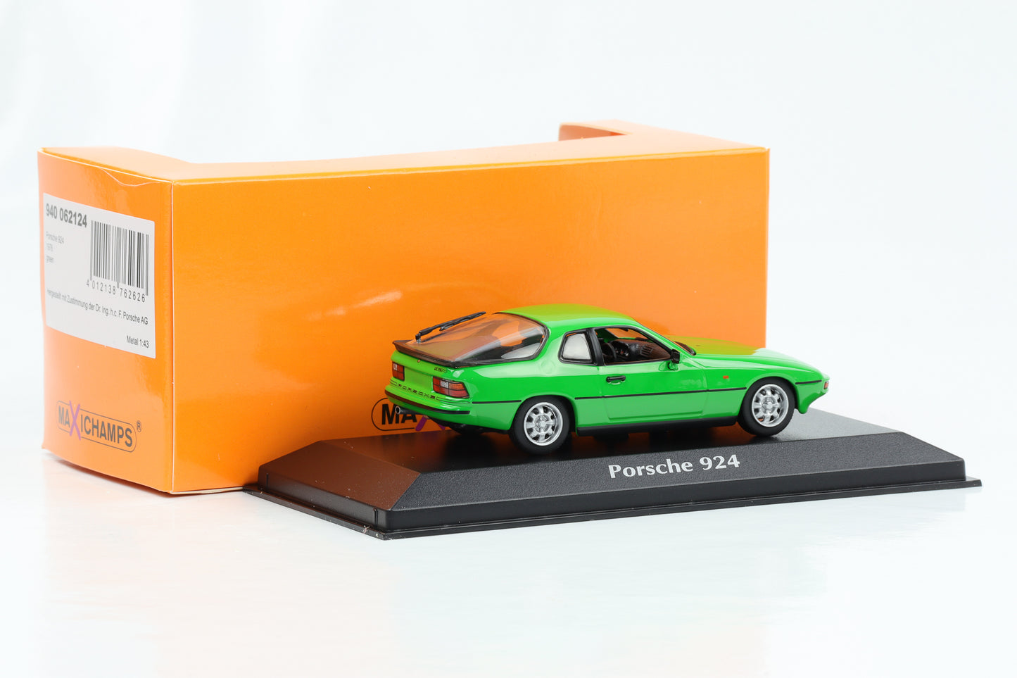 1:43 Porsche 924 grün 1978 Maxichamps Minichamps