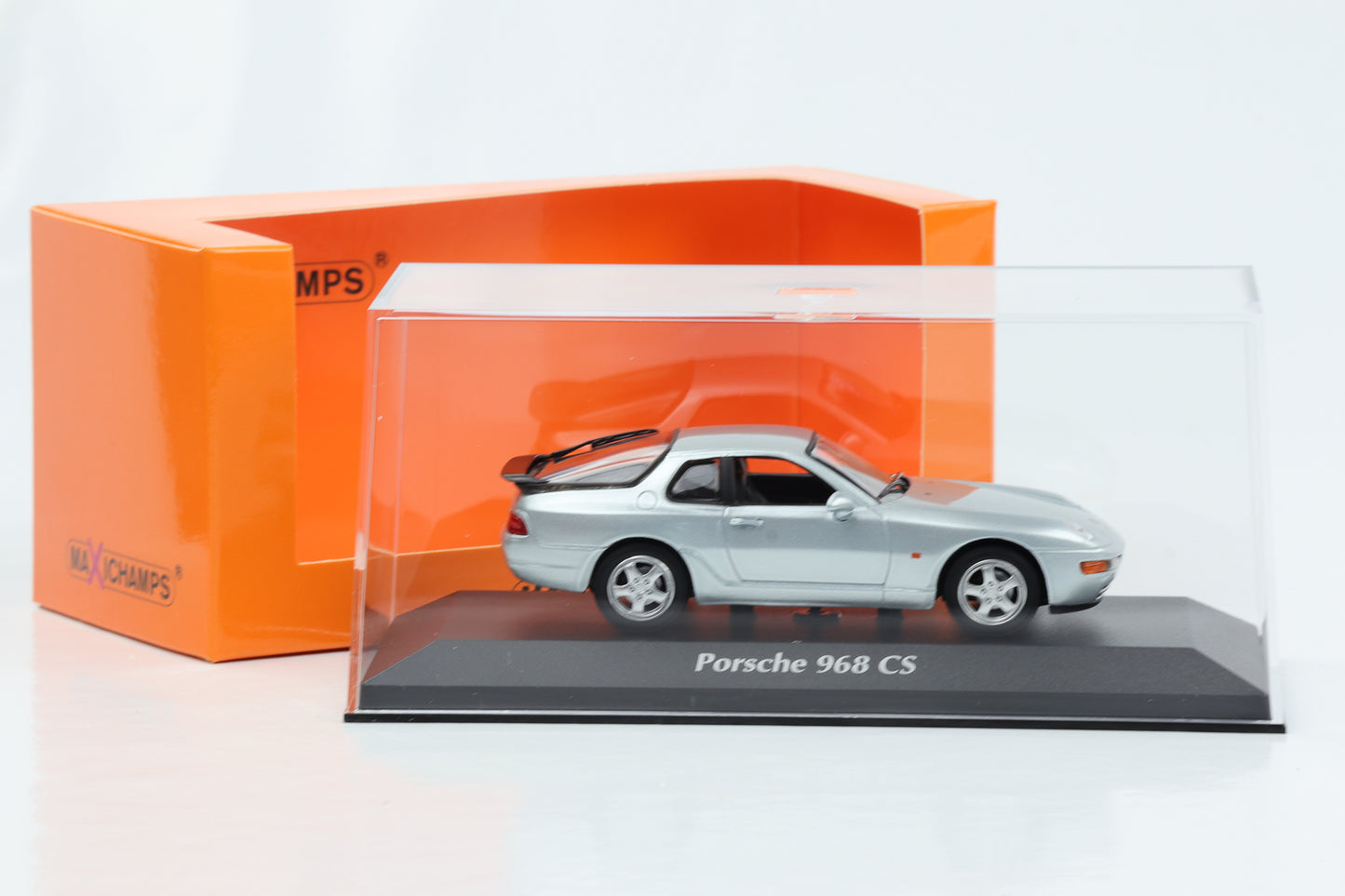 1:43 Porsche 968 CS Clubsport silver 1993 Maxichamps Minichamps