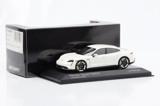 1:43 Porsche Taycan Turbo S Carrara bianco metallizzato Minichamps