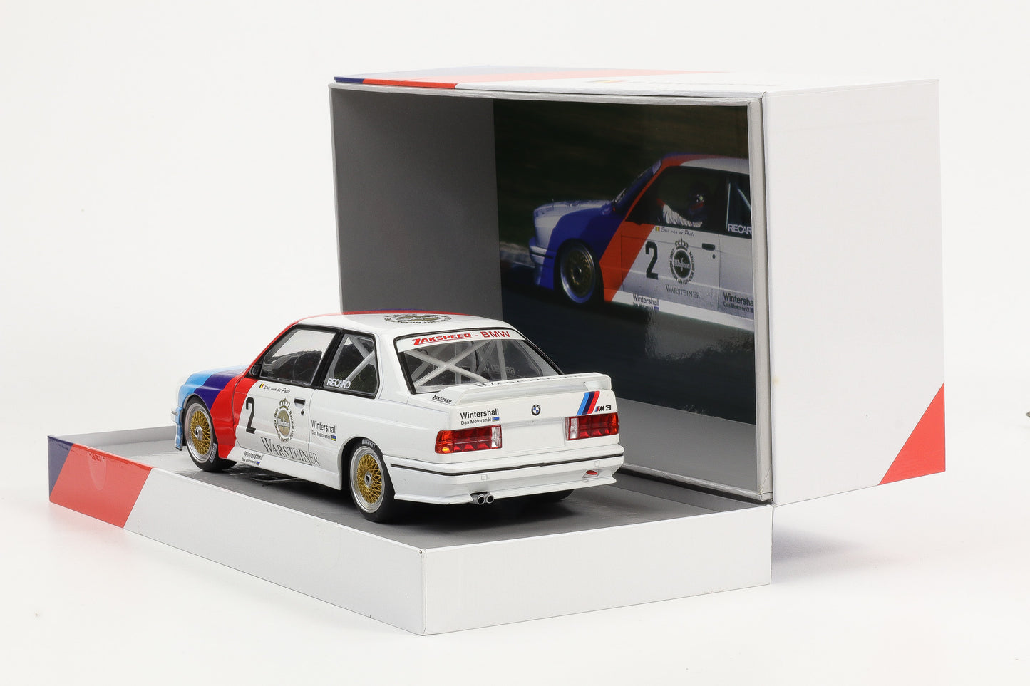 1:18 WERK83 BMW M3 E30 #2 DTM 1987 Eric van de Poele Warsteiner Collectors box