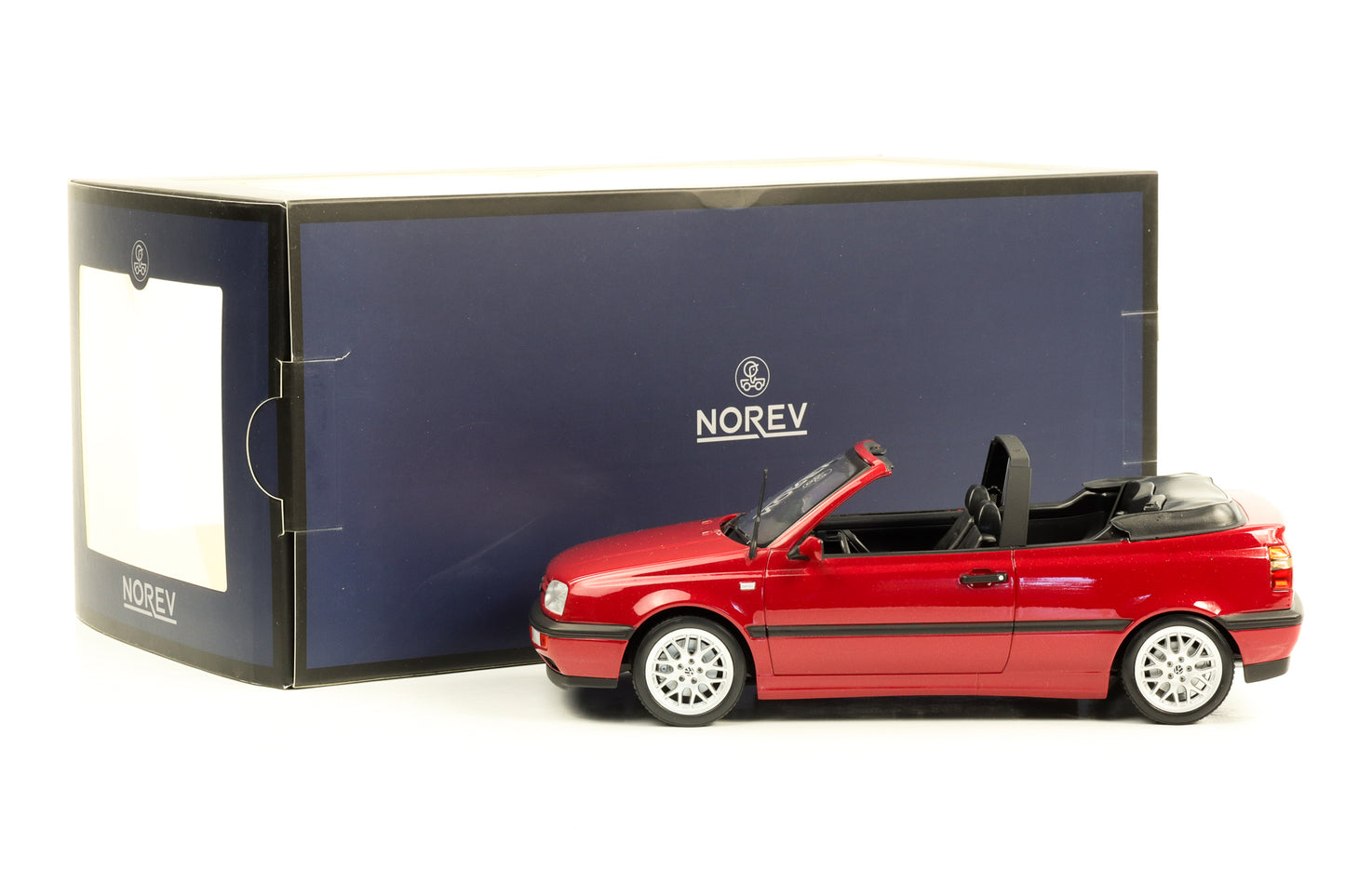 1:18 VW Golf III Cabriolet 1995 vermelho escuro metálico Norev