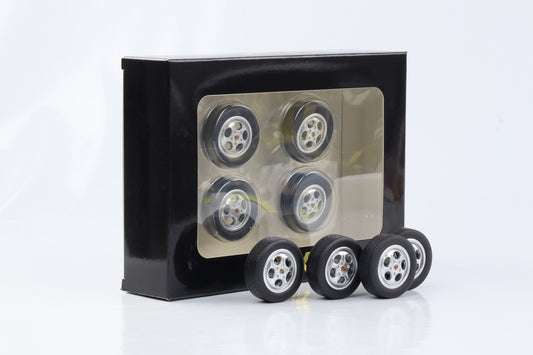 1:18 Set di 4 cerchi Porsche Cerchione per telefono nero/argento 35mm con pneumatici Scala KK