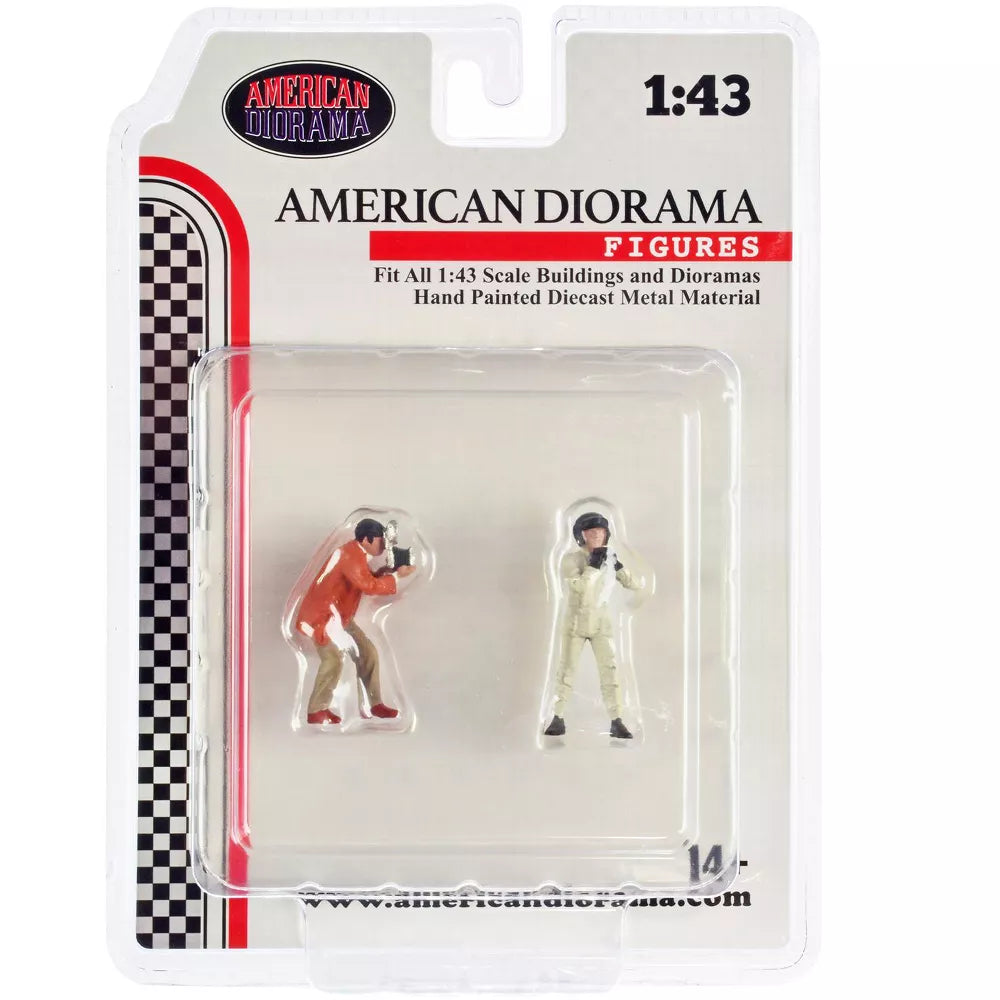 1:43 Figure Race Day 2 Figures Photographer Driver Set 2 American Diorama