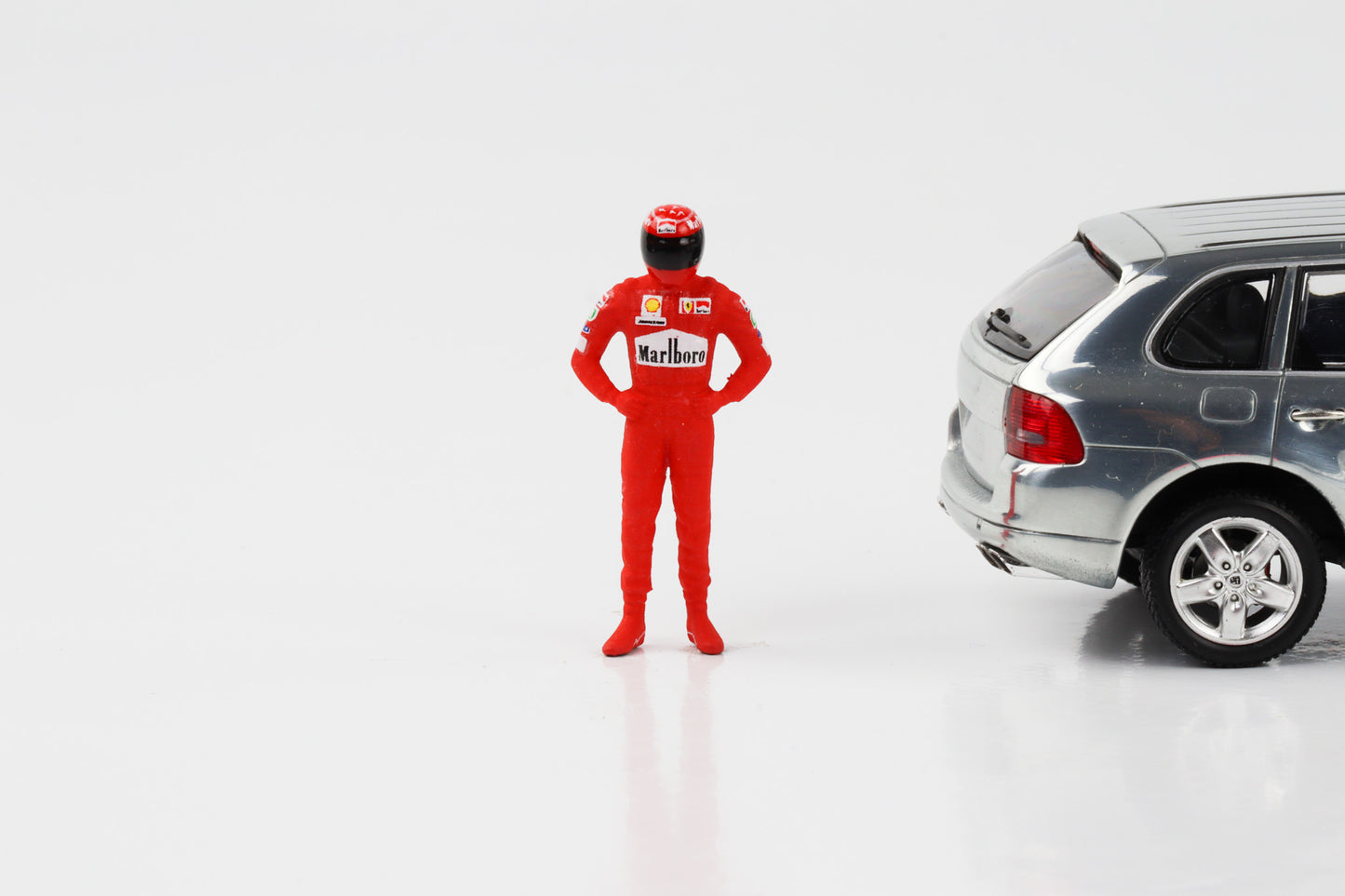 1:43 F1 Figur M. Schumacher rot 2001 Ferrari Formel 1 Cartrix CT012 41mm