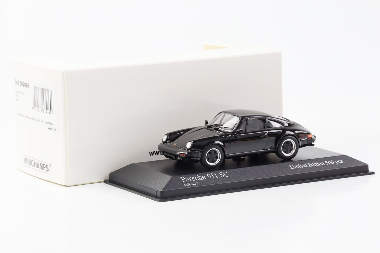1:43 Porsche 911 SC 1979 black Minichamps