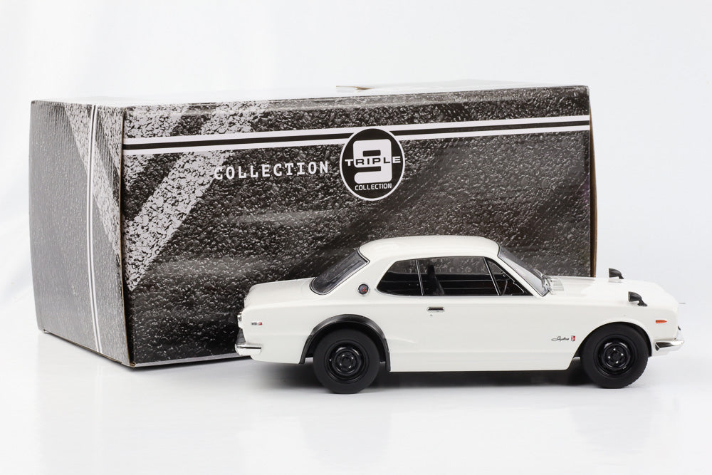 1:18 Nissan Skyline GT-R KPGC10 Hakosuka 1972 white Triple 9 