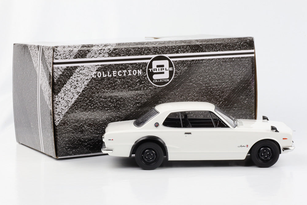1:18 Nissan Skyline GT-R KPGC10 Hakosuka 1972 white Triple 9