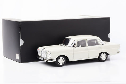 1:18 Mercedes-Benz 220 S W111 pinna caudale bianco grigio Rivenditore Norev