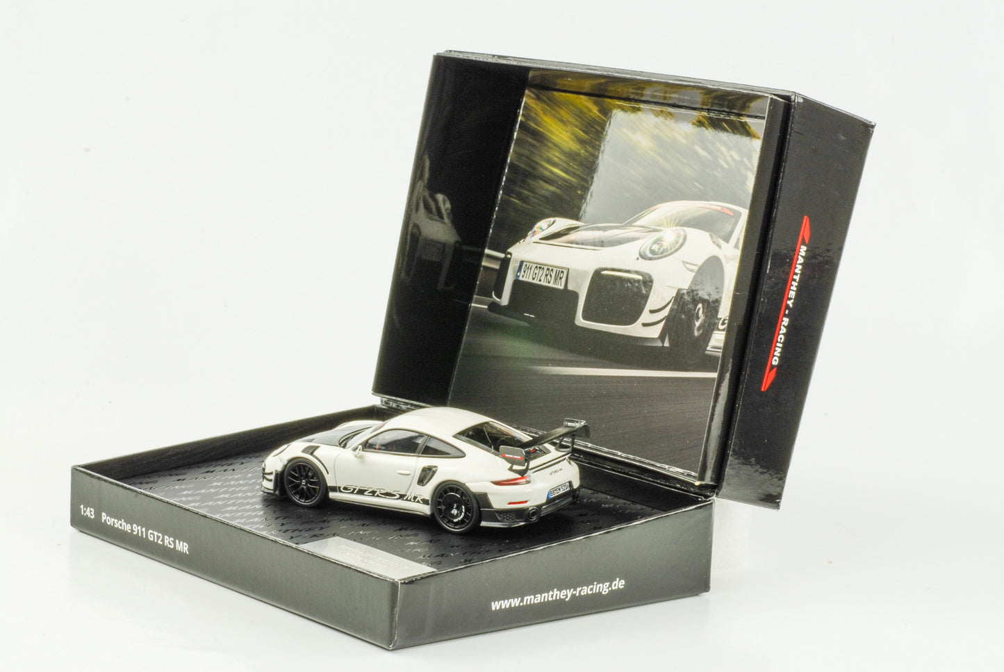 1:43 Manthey 911 991 II GT2 RS MR white Giftbox Minichamps limited