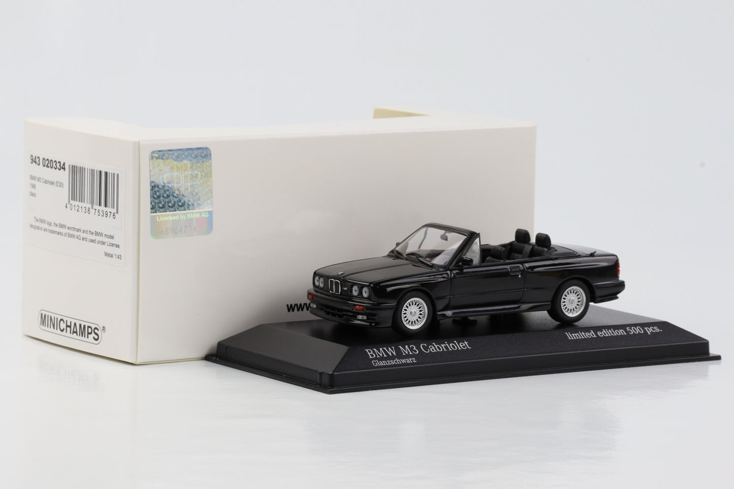 1:43 BMW M3 E30 敞篷车 1988 黑色 Minichamps 限量