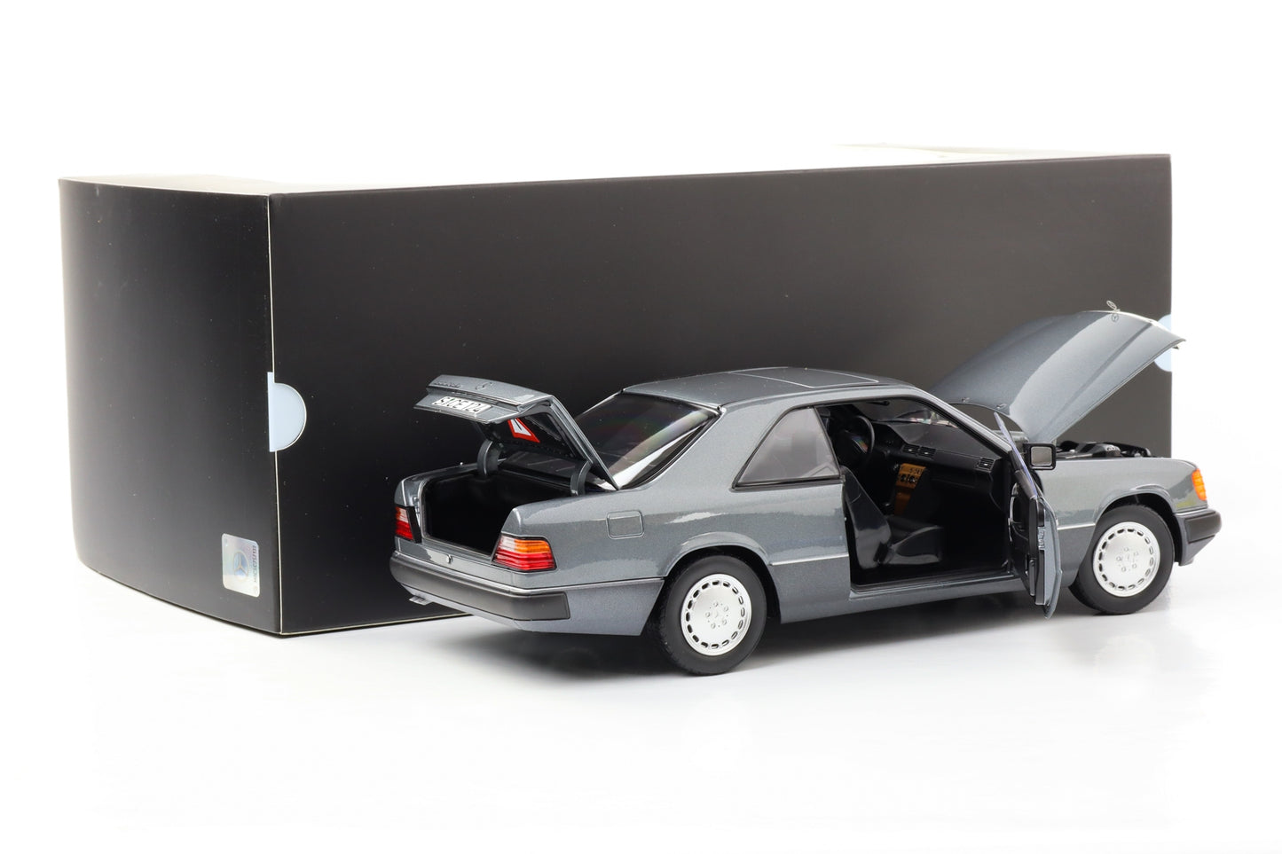 1:18 Mercedes-Benz W124 300 CE-24 Coupé 1988 1992 grigio perla Rivenditore Norev