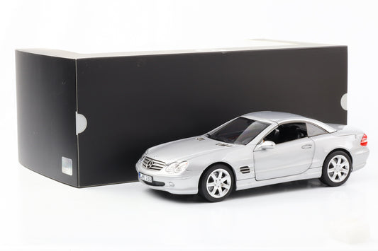 1:18 Mercedes-Benz SL500 R230 con tettuccio rigido argento brillante Concessionario Norev